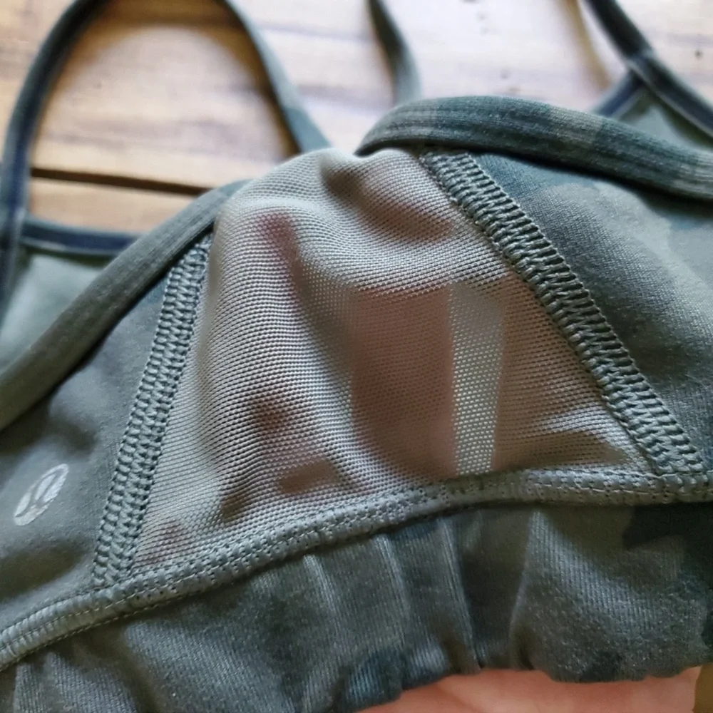 Lululemon Athletica Flow Y Bra Savasana Camo Fatigue Green Size 4